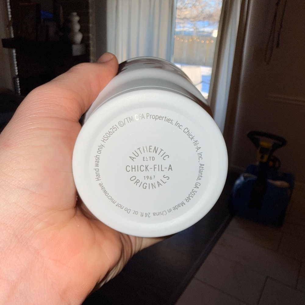 Chick-fil-A White and Red Tumbler - 24oz - Picture 2 of 4